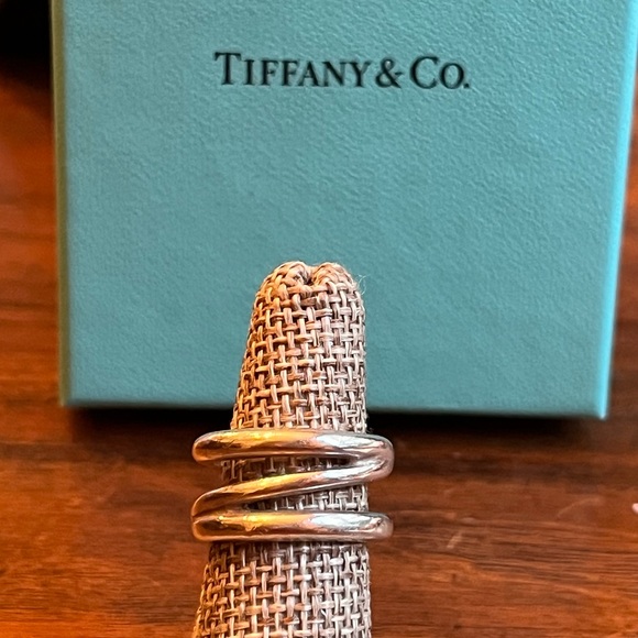 Tiffany and Company sterling silver 3-band zigzag...